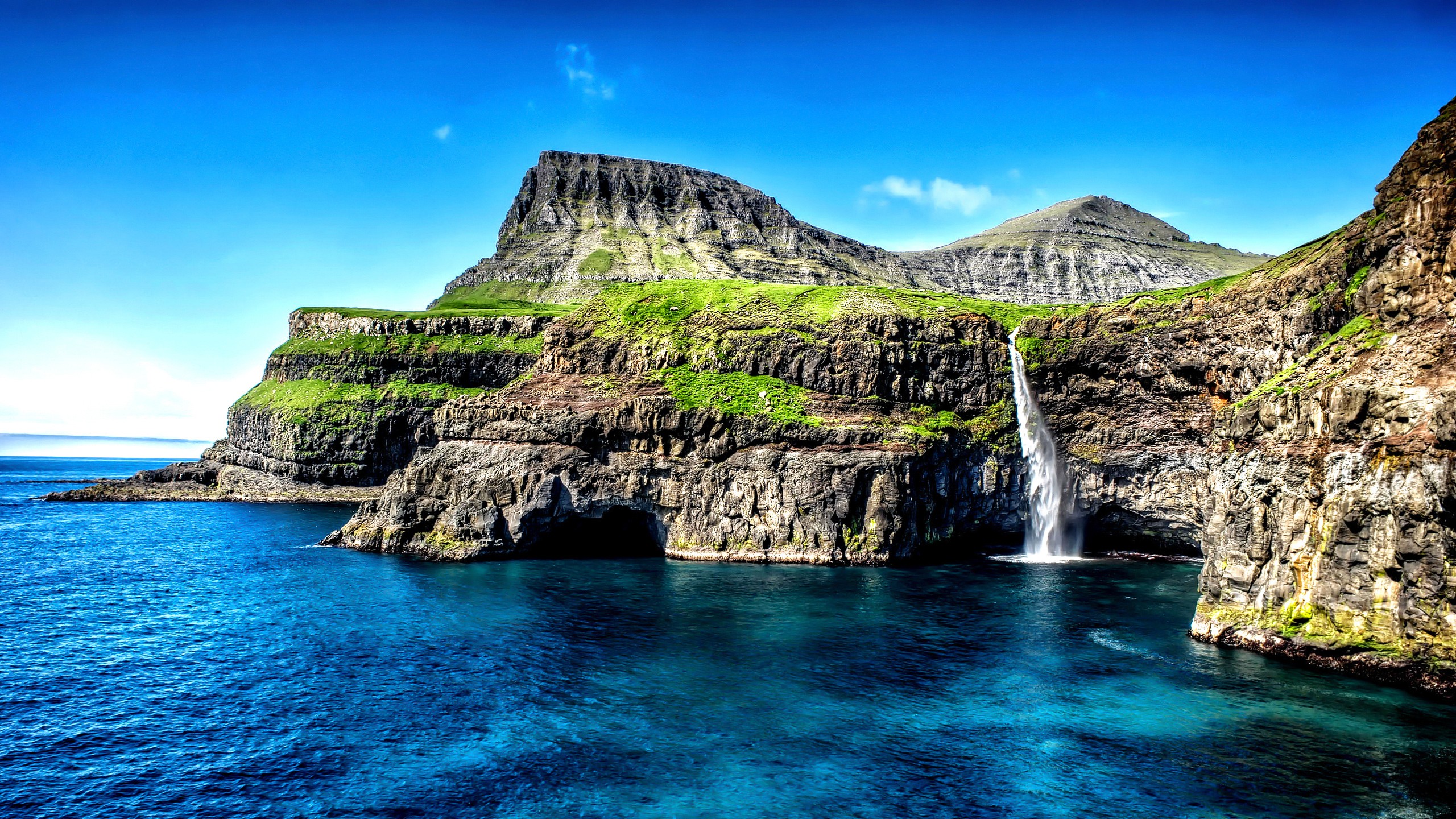 hawaii_islands_waterfall-2560x1440